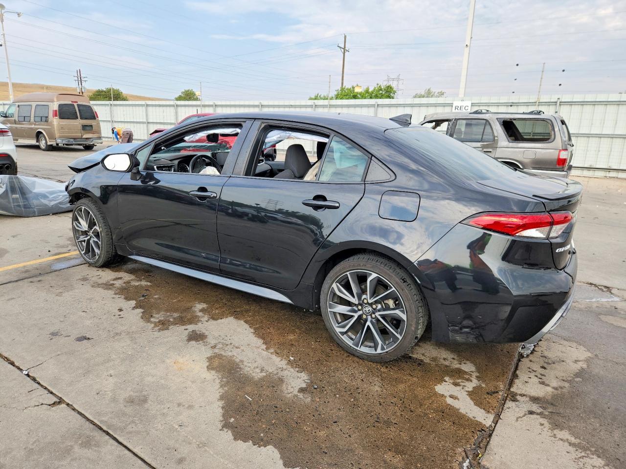 2020 Toyota Corolla Se - Фото 2