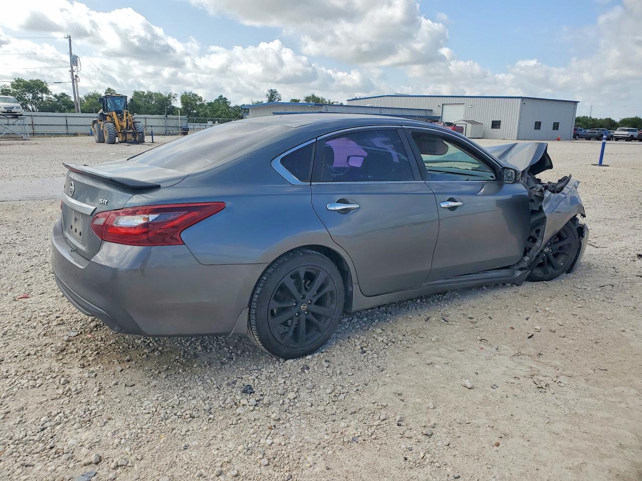 2017 Nissan Altima 2.5 Sr - Image 3