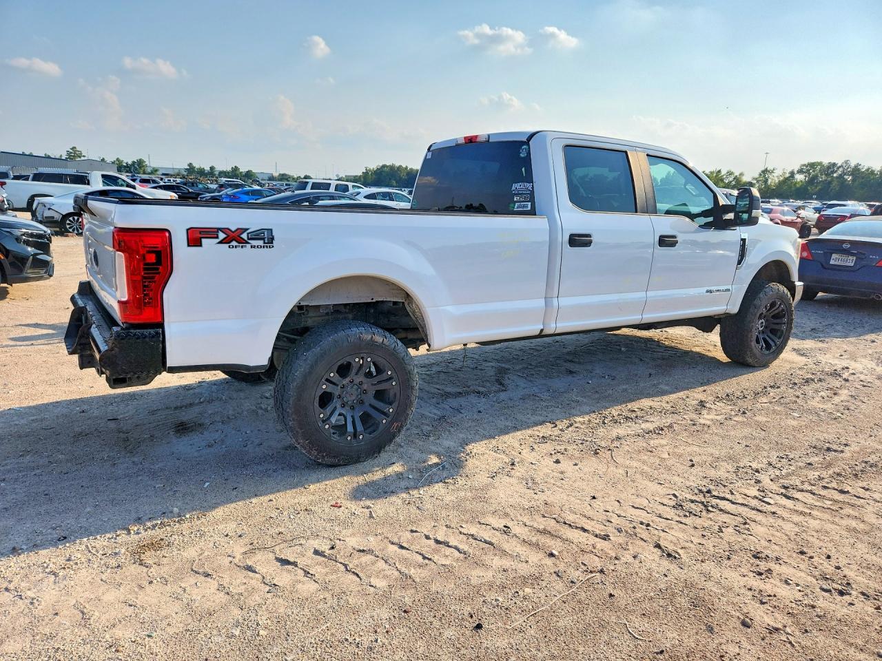 2017 Ford F250 Super Duty - Image 3