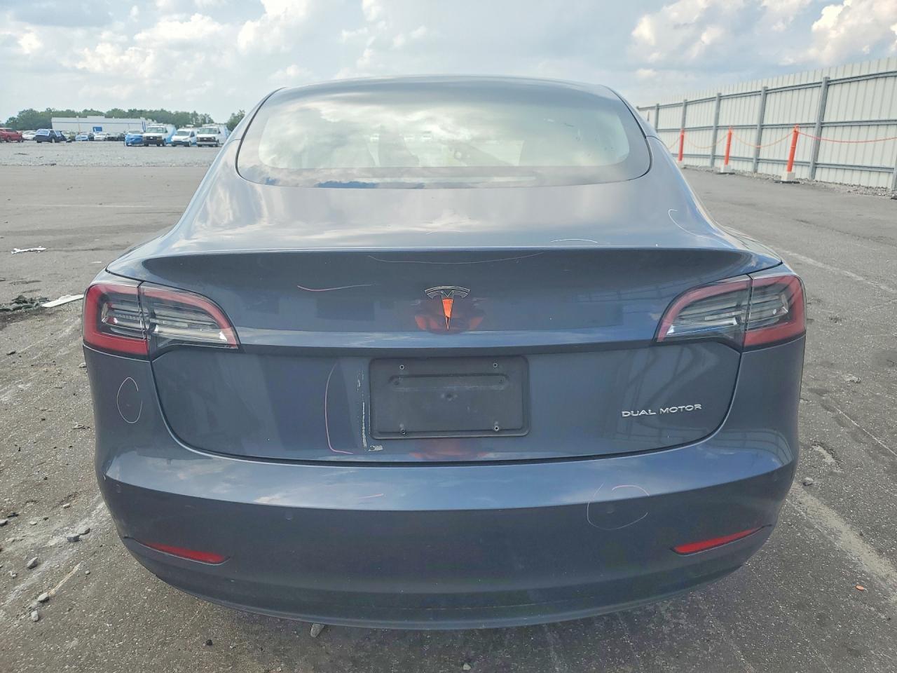 2022 Tesla Model 3 - Image 6