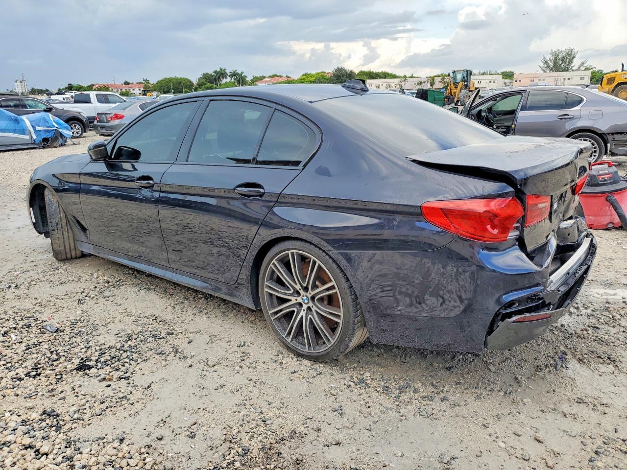 2020 BMW 540 I - Image 2