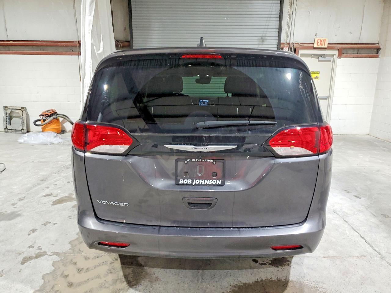 2023 Chrysler Voyager Lx - Фото 6