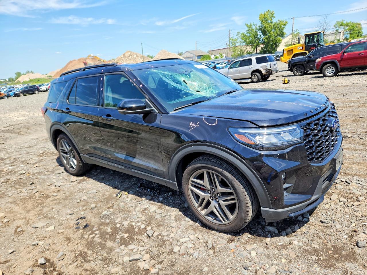 2026 Ford Explorer St - Image 4