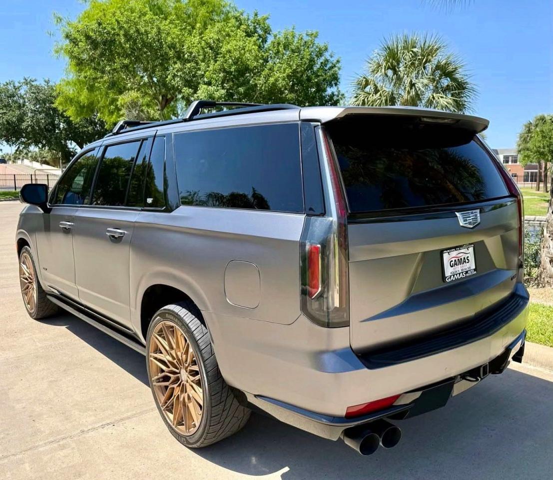 2022 Cadillac Escalade Esv Sport Platinum - Image 3