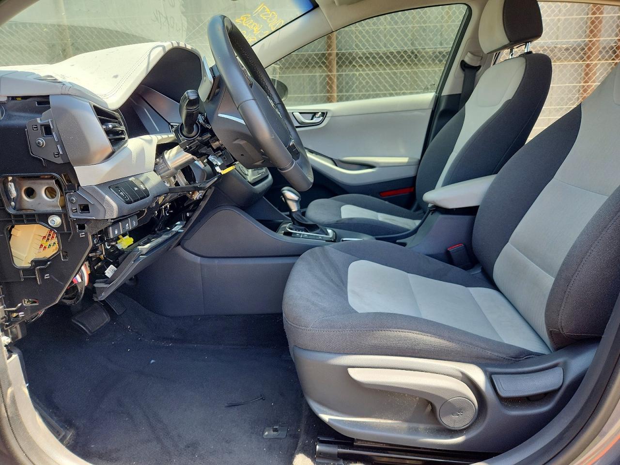 2020 Hyundai Ioniq Se - Фото 7