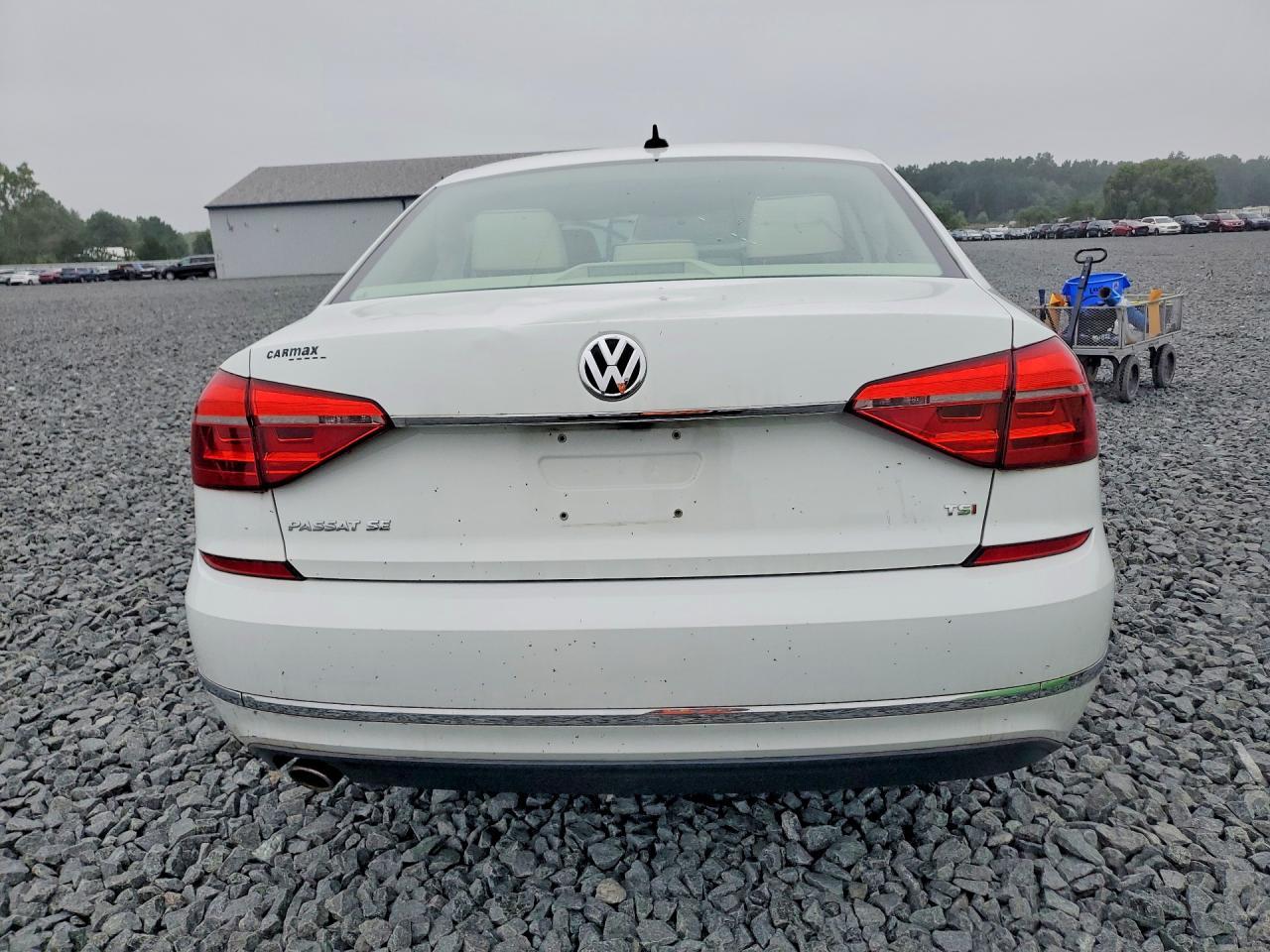 2016 Volkswagen Passat Se - Фото 6