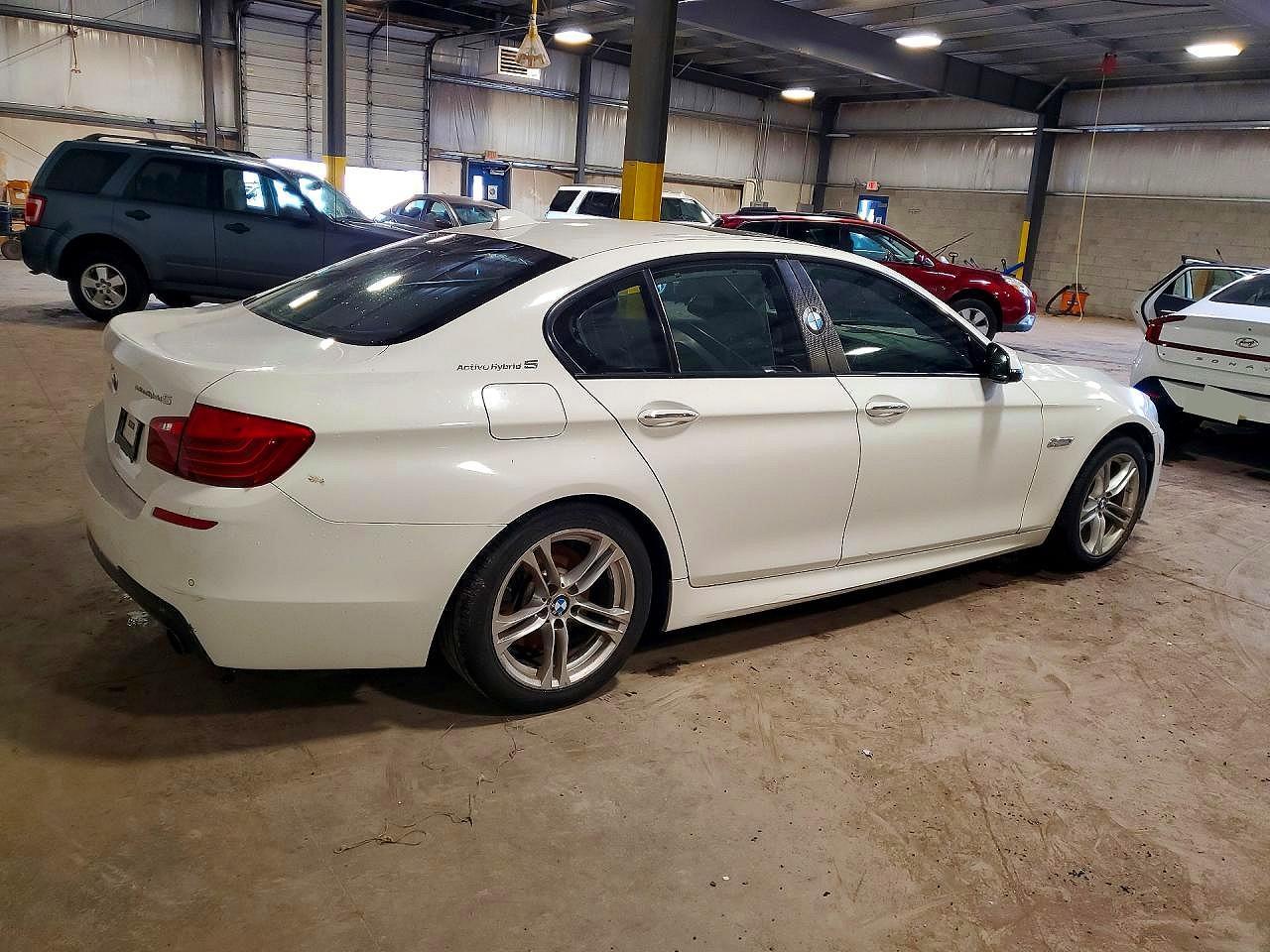 2014 BMW Activehybrid 5 - Фото 3