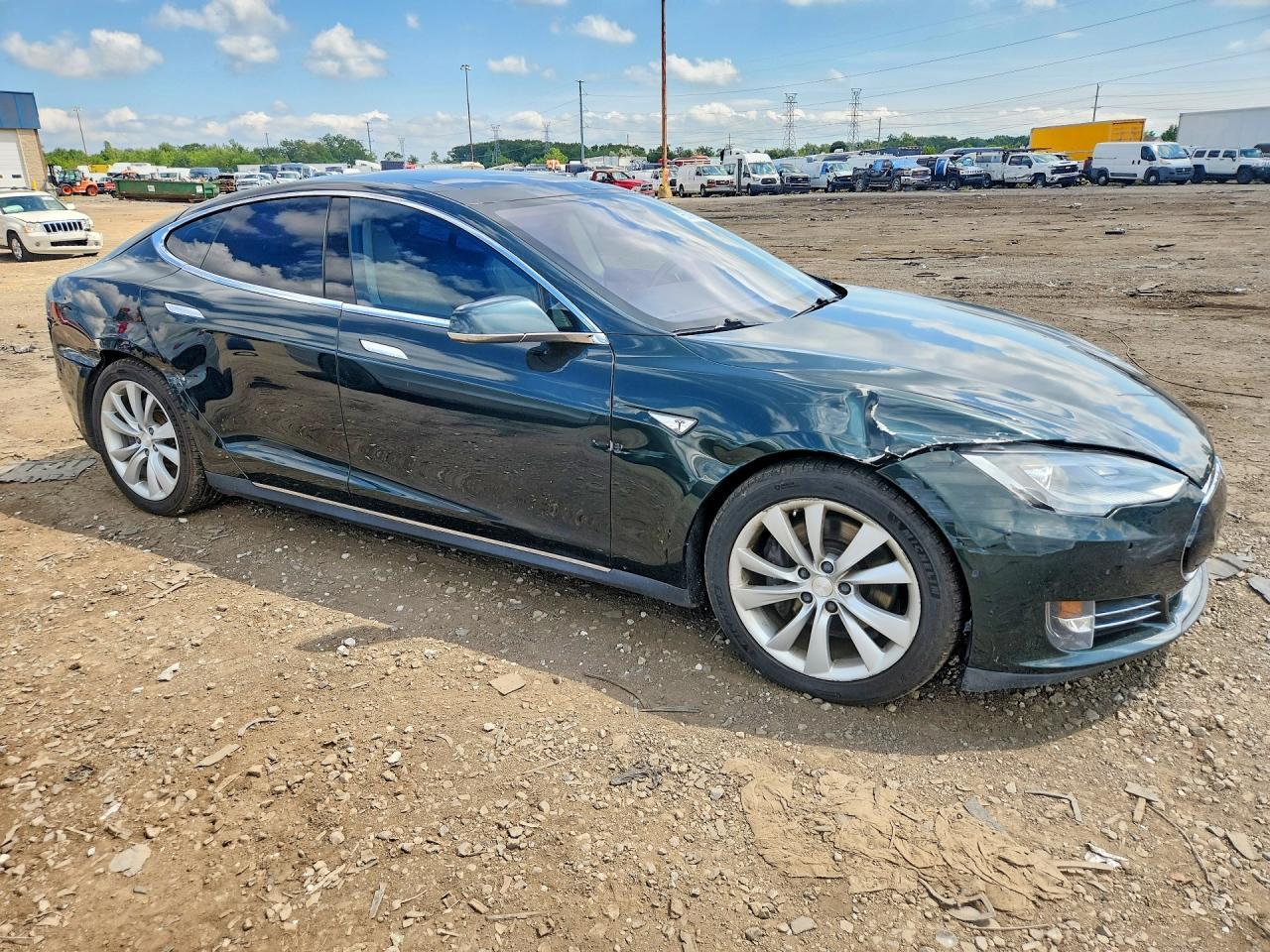 2014 Tesla Model S - Фото 4
