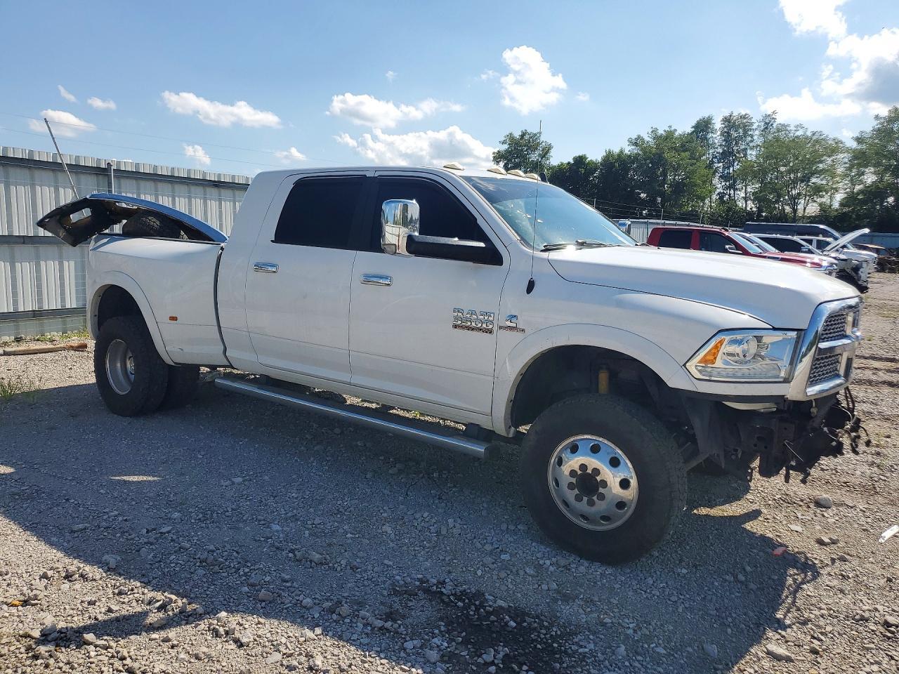 2017 Ram 3500 Laramie - Фото 4