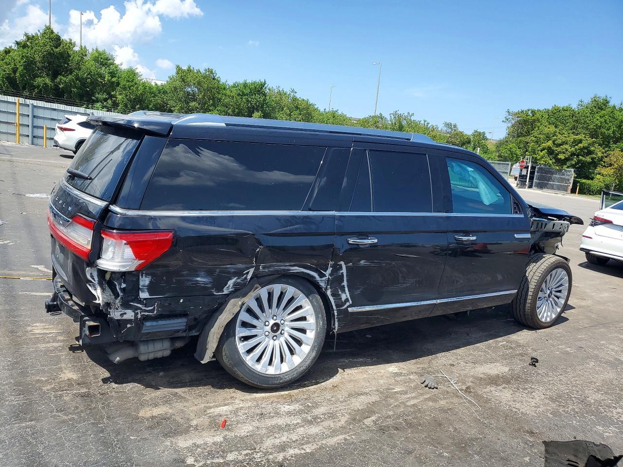 2019 Lincoln Navigator L Reserve - Фото 3