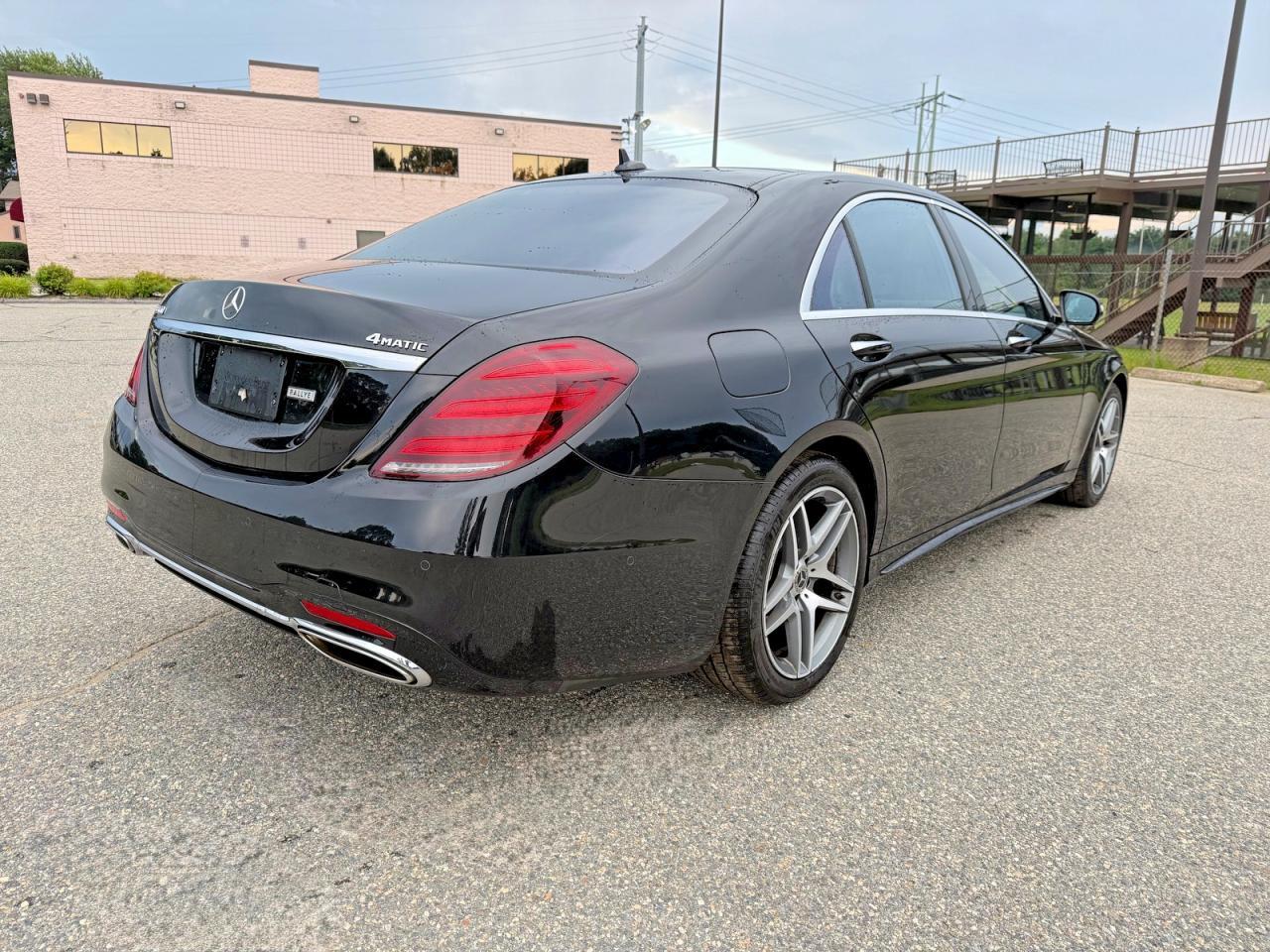 2018 Mercedes-Benz S 560 4Matic - Image 4