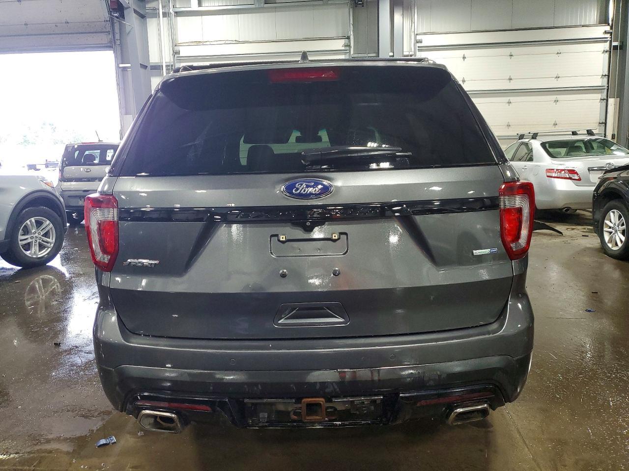 2016 Ford Explorer Sport - Фото 6