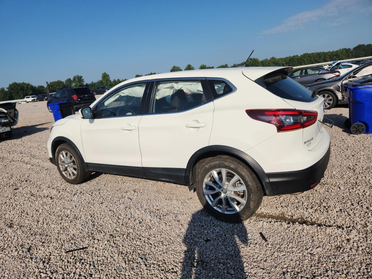2022 Nissan Rogue Sport S - Image 2