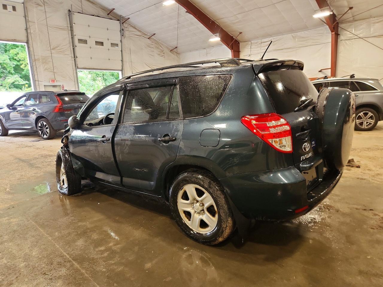 2011 Toyota Rav4 Base - Фото 2