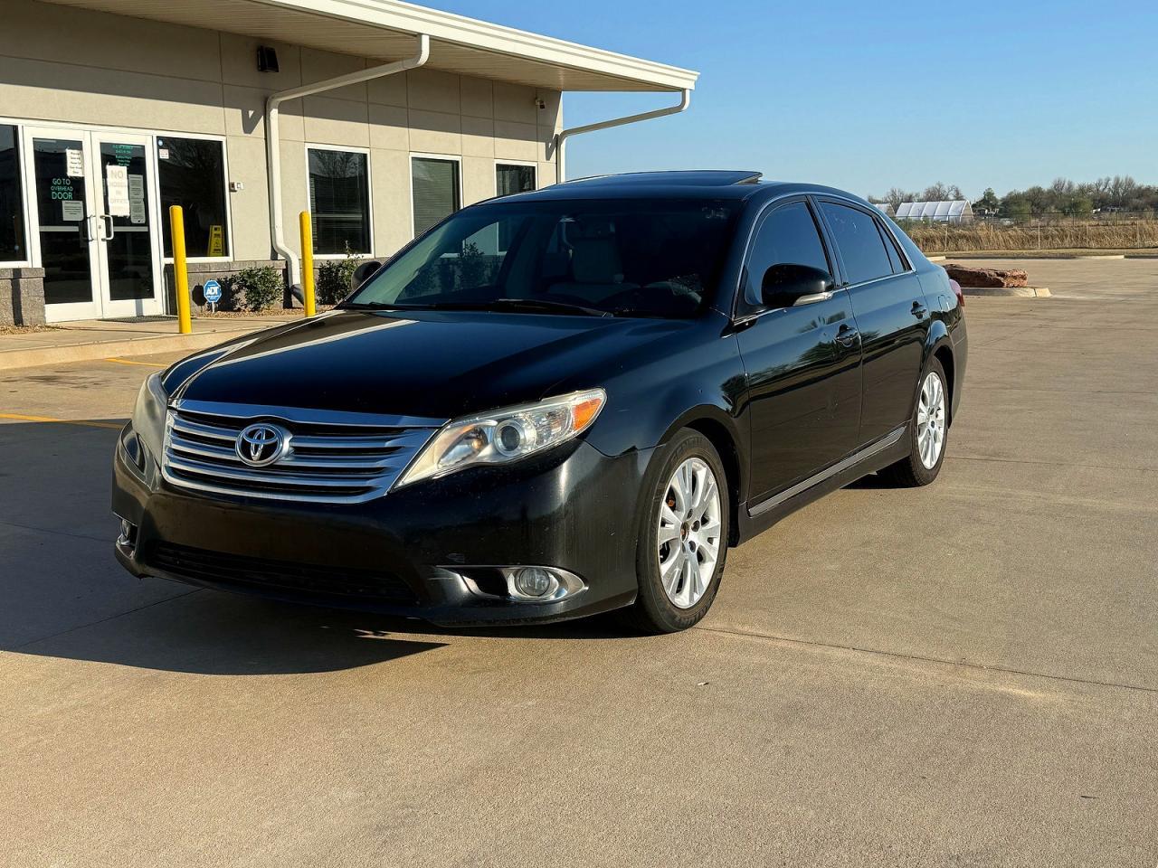 2011 Toyota Avalon Base - Фото 2