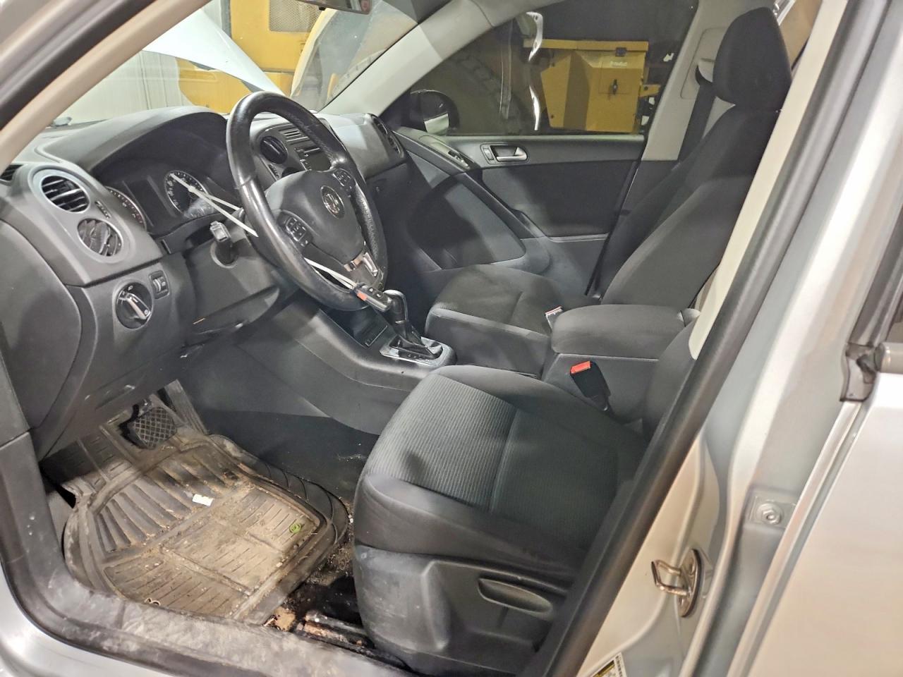 2015 Volkswagen Tiguan S - Image 7