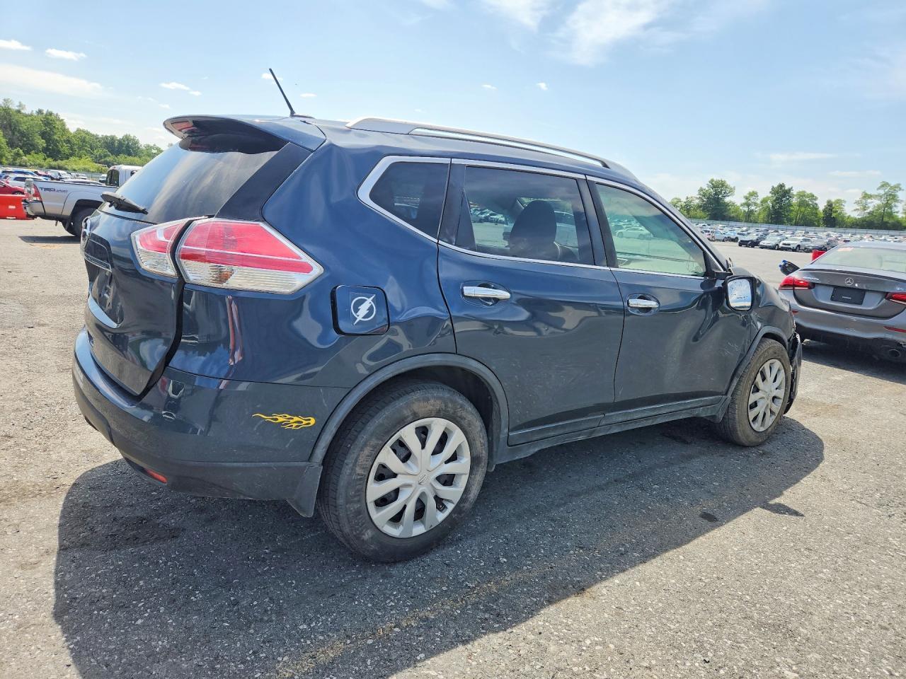 2016 Nissan Rogue S - Фото 3