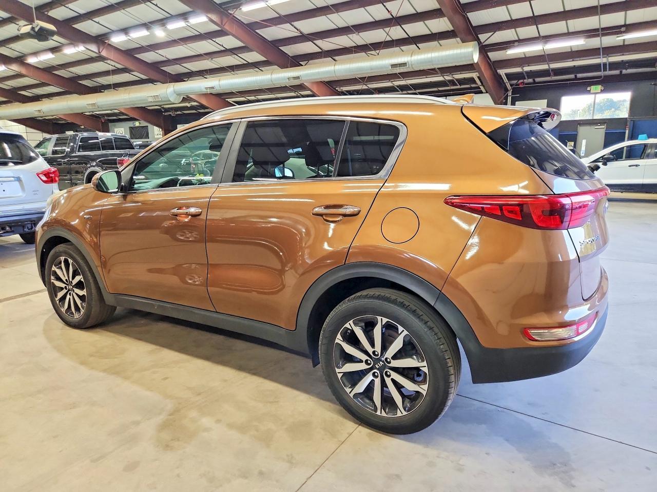 2017 Kia Sportage Ex - Image 2