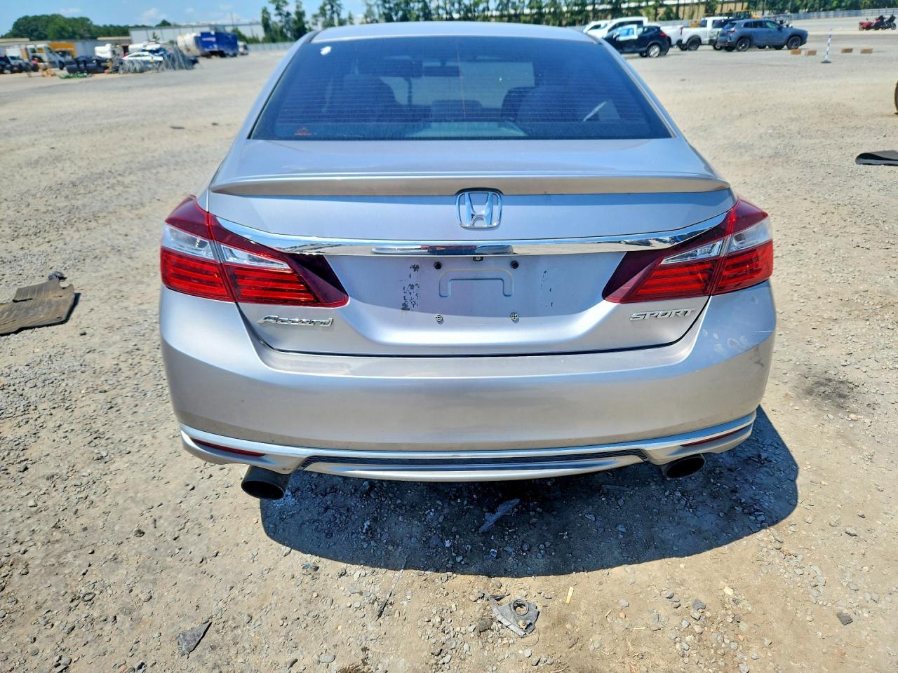 2016 Honda Accord Sport - Image 6