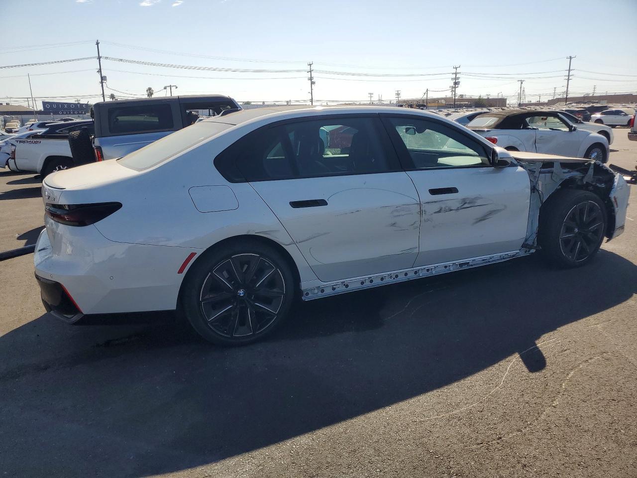 2025 BMW 740 I - Фото 3