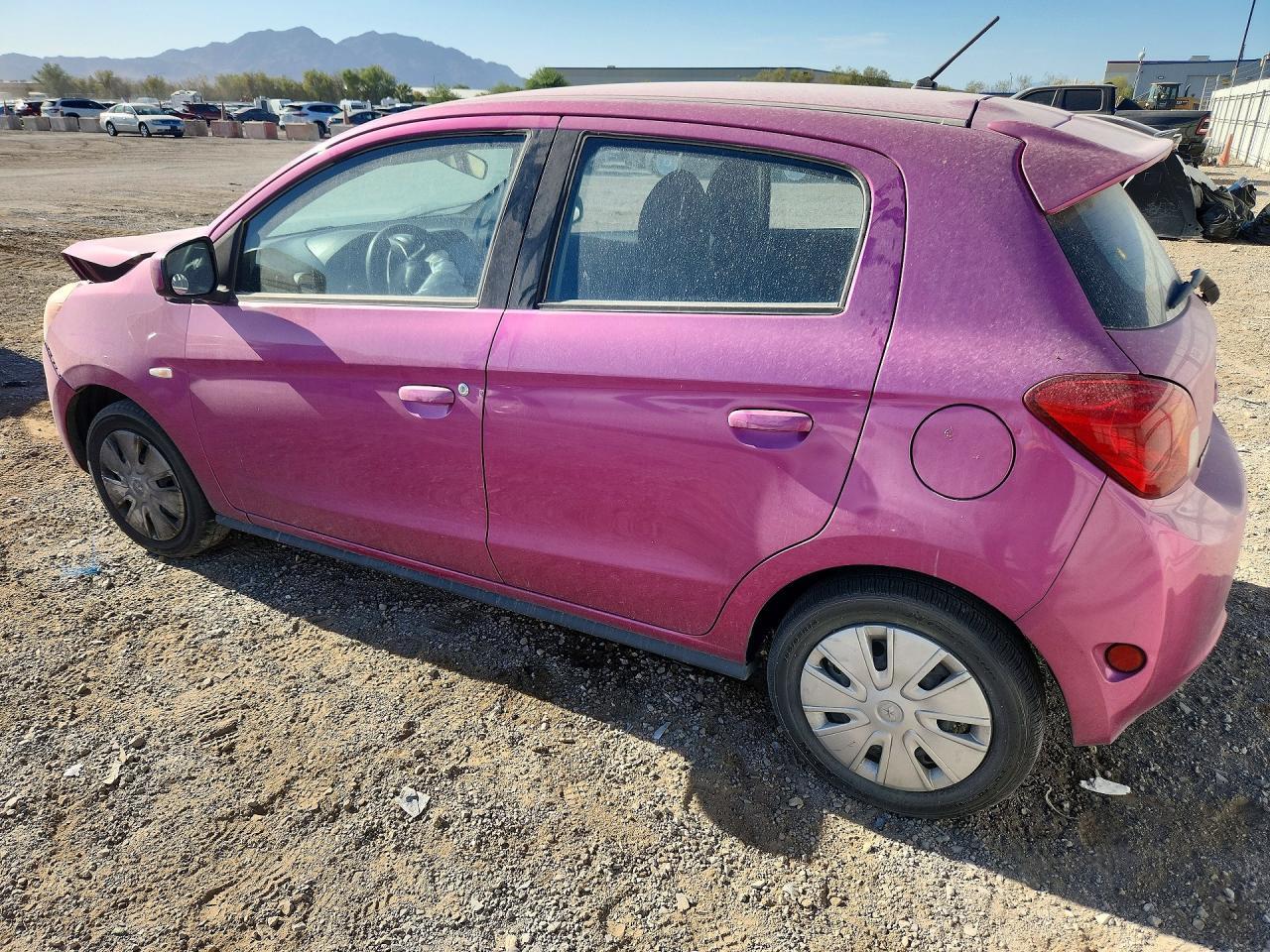 2015 Mitsubishi Mirage De - Фото 2