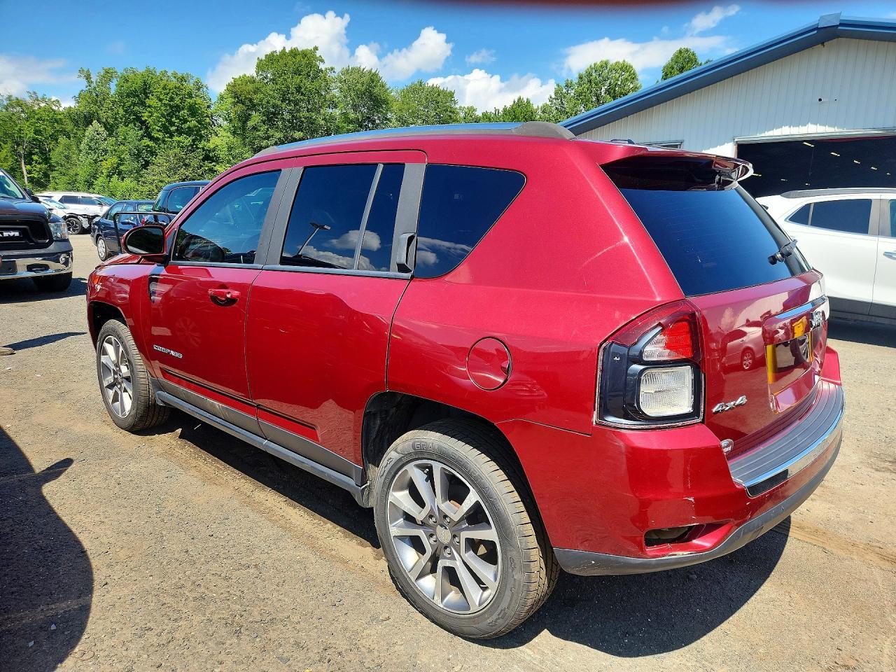2016 Jeep Compass Latitude - Image 2