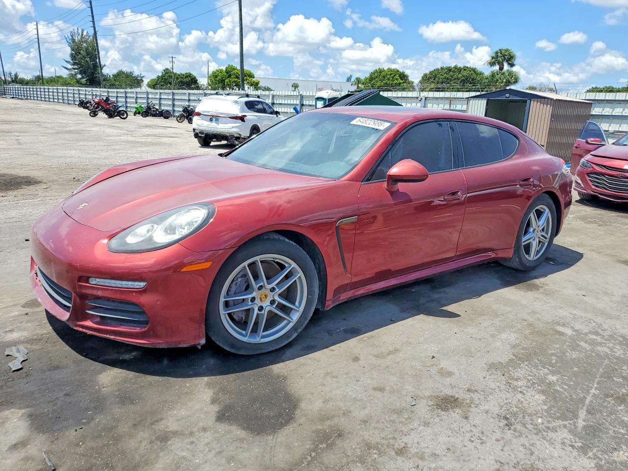 2015 Porsche Panamera 2