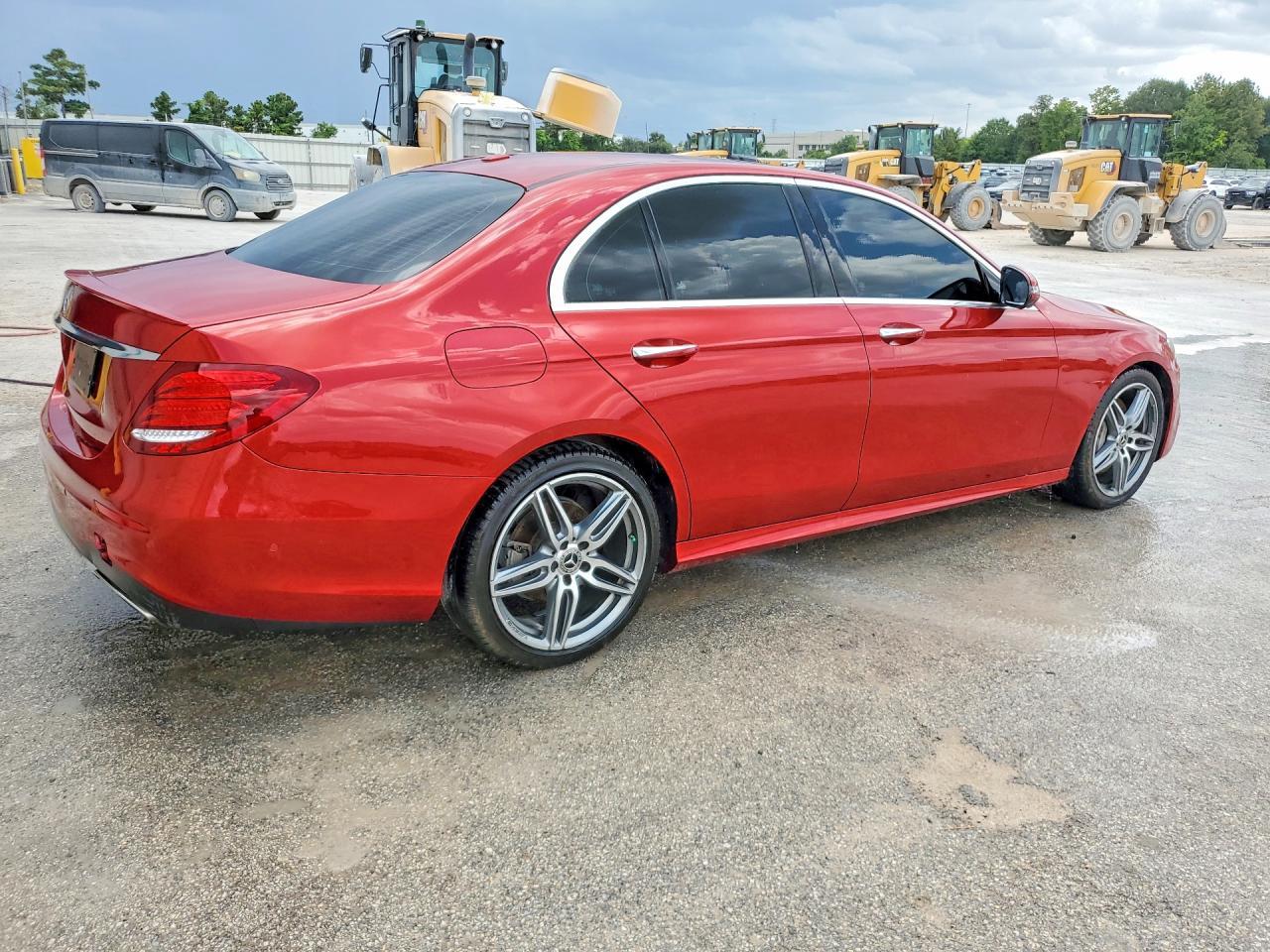 2019 Mercedes-Benz E 300 - Фото 3