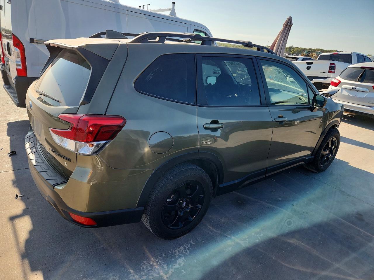 2023 Subaru Forester Premium - Image 3