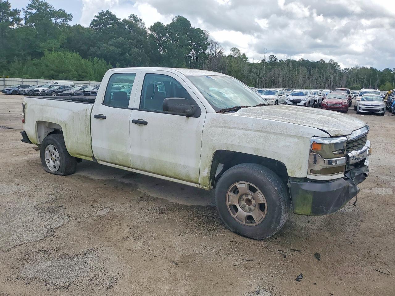 2017 Chevrolet Silverado C1500 - Фото 4