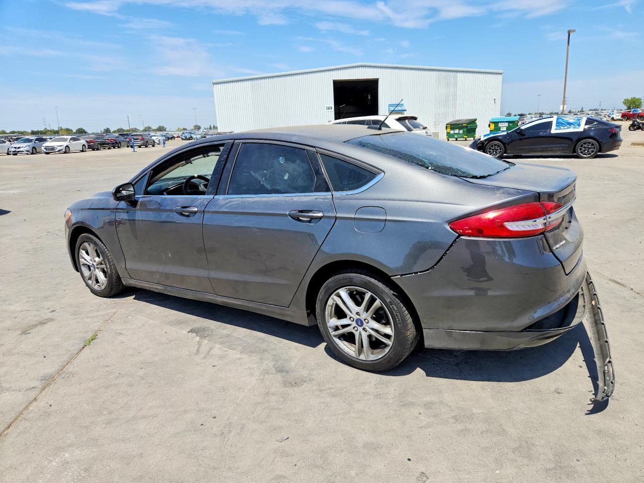 2018 Ford Fusion Se - Image 2