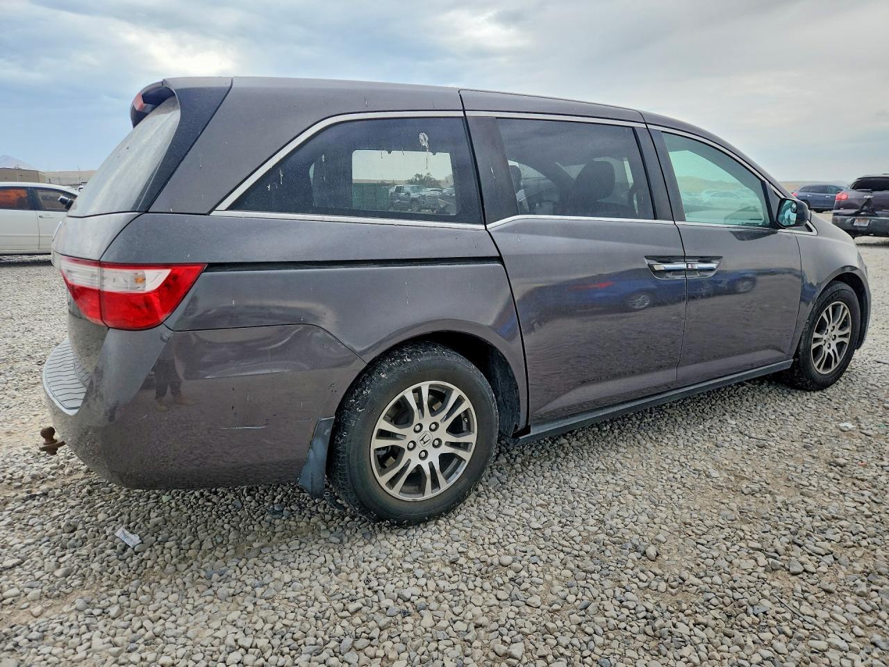 2013 Honda Odyssey Exl - Image 3