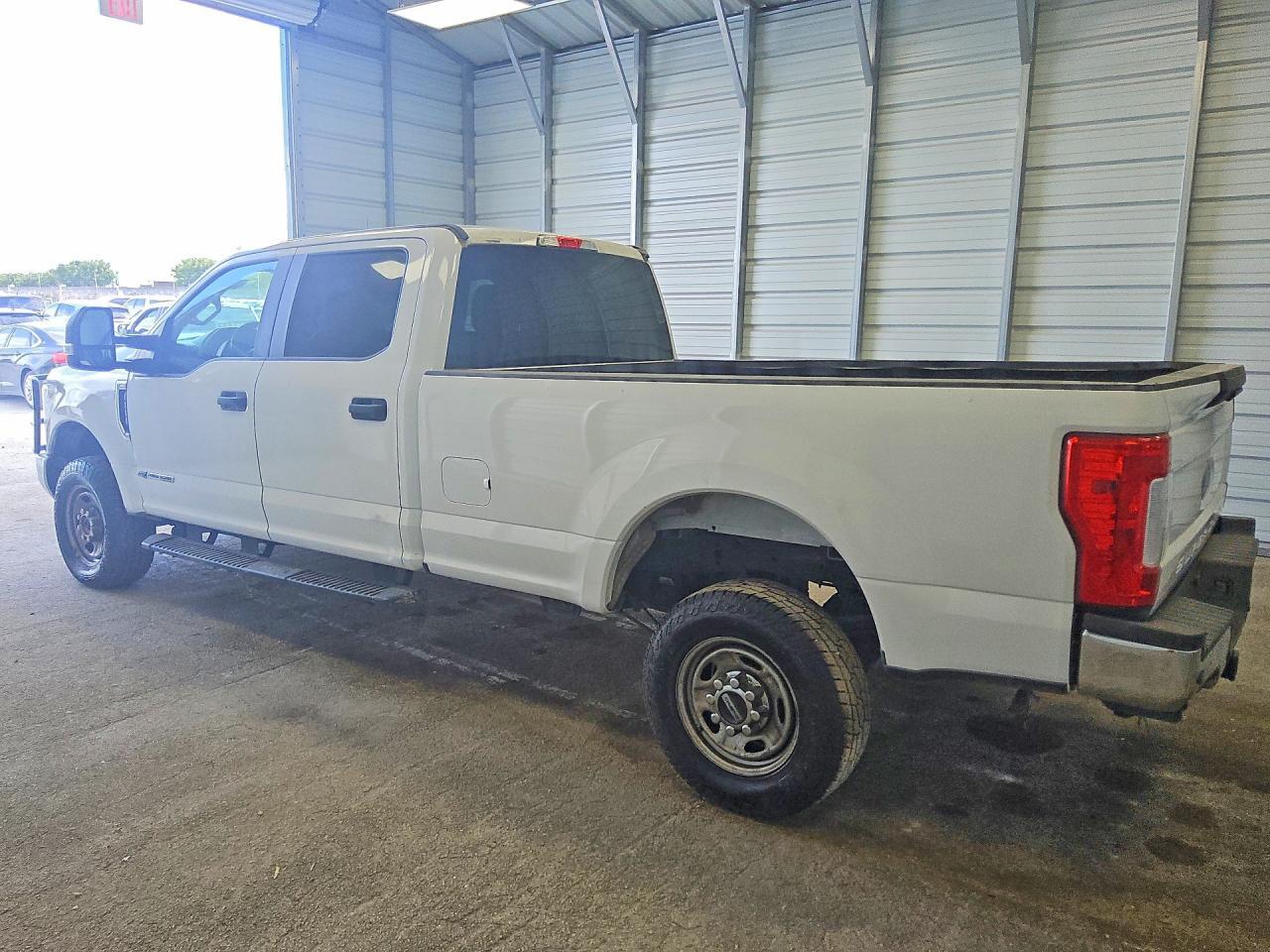 2019 Ford F250 Super Duty - Image 2