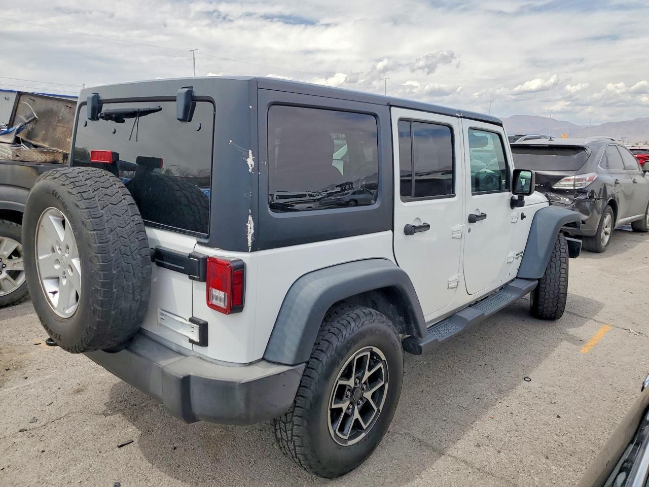 2018 Jeep Wrangler Unlimited Sport - Фото 3