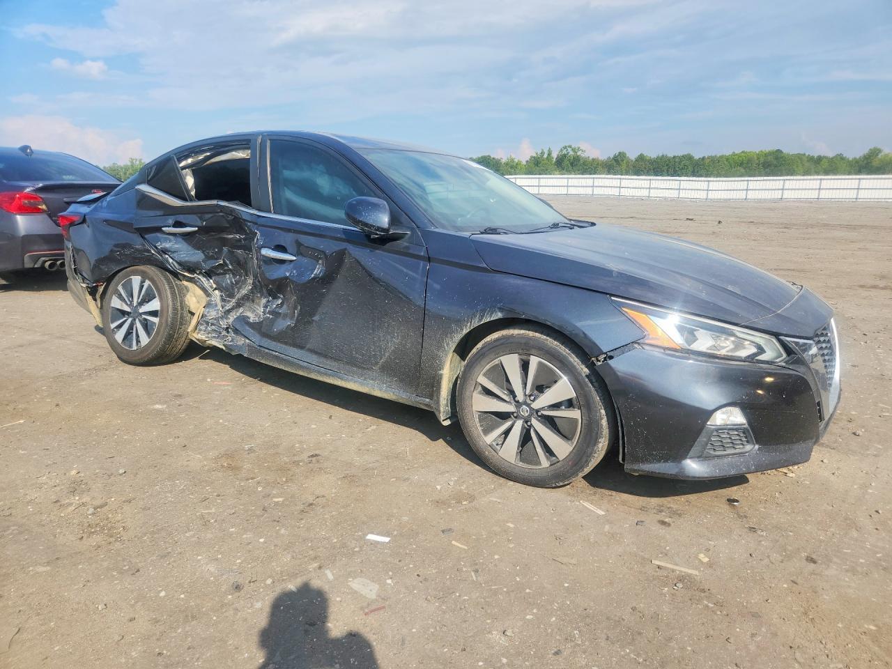 2021 Nissan Altima Sv - Image 4