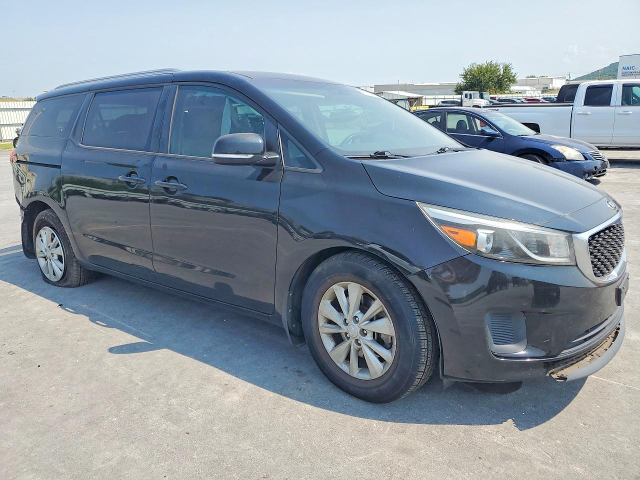 2016 Kia Sedona Lx - Фото 4