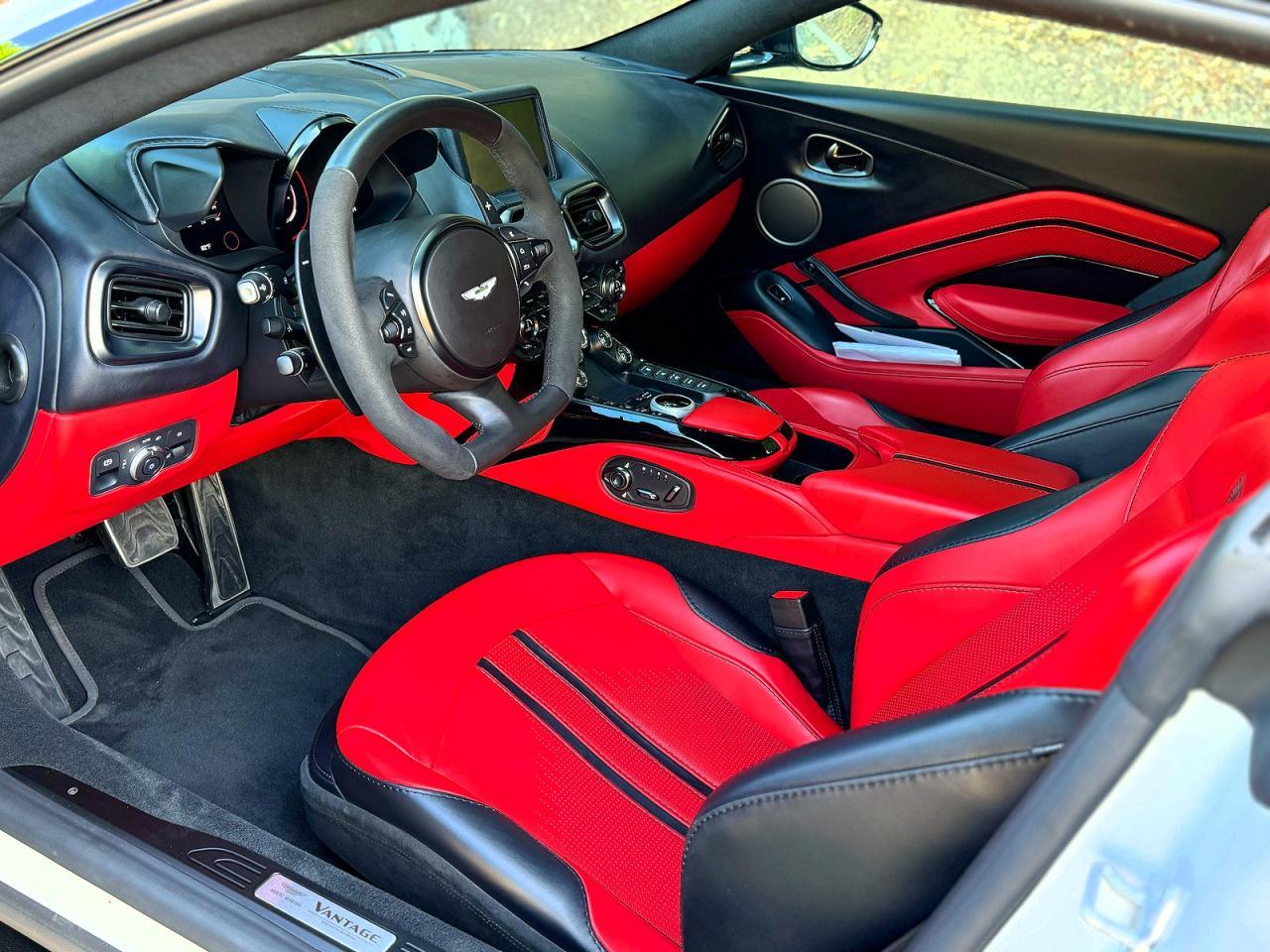 2023 Aston Martin Vantage - Image 6