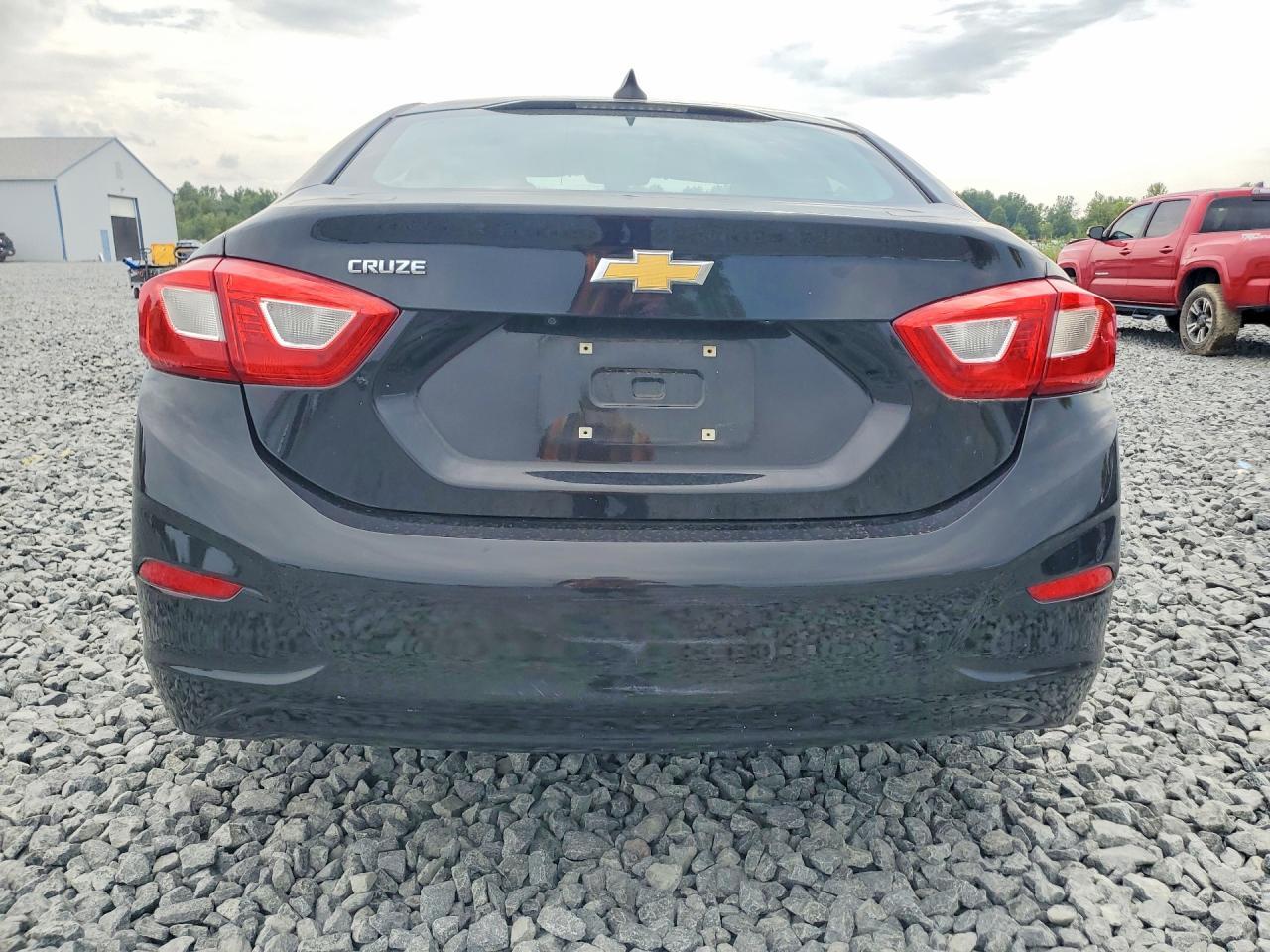 2017 Chevrolet Cruze Ls - Фото 6