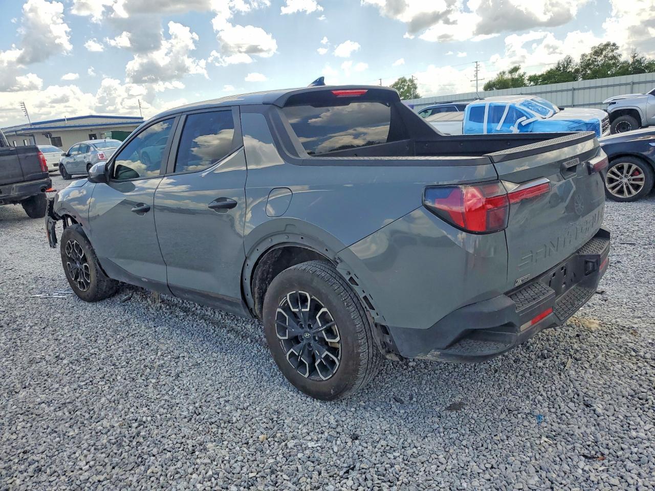 2024 Hyundai Santa Cruz Sel - Image 2