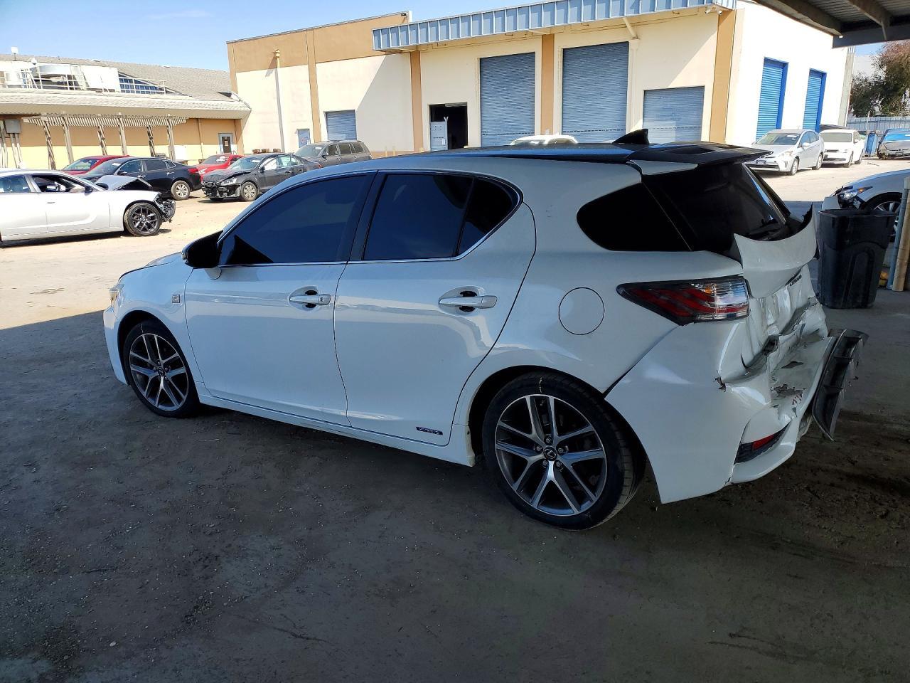 2015 Lexus Ct 200 - Фото 2