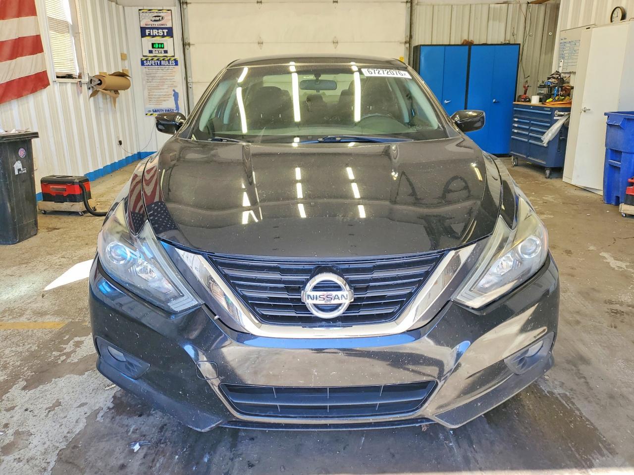 2017 Nissan Altima 2.5 Sr - Image 5