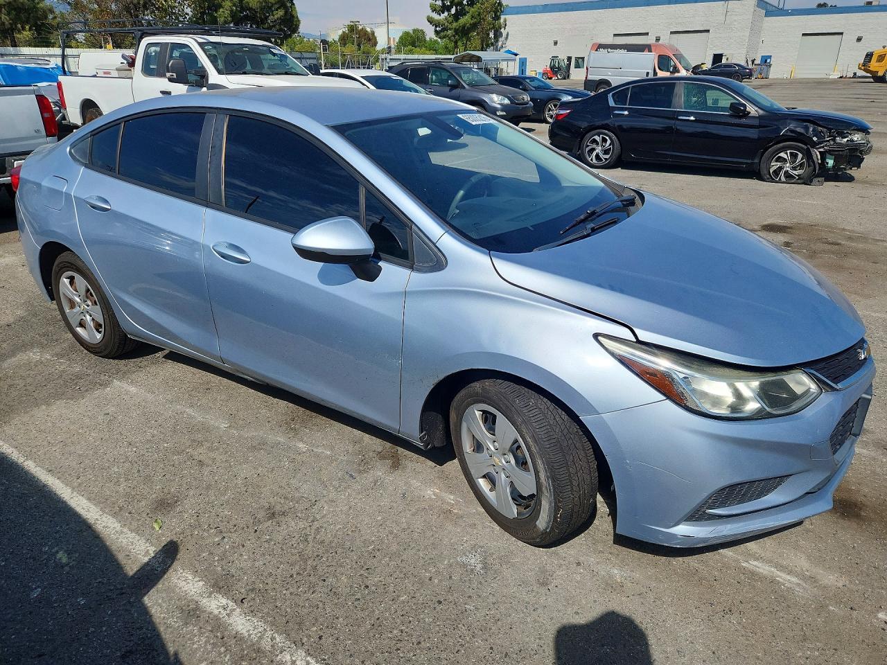 2017 Chevrolet Cruze Ls - Image 4