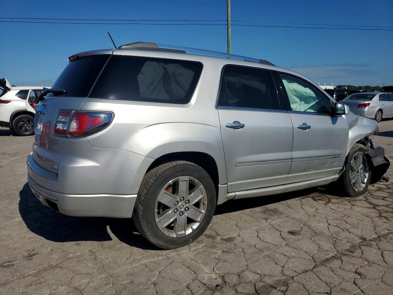 2014 GMC Acadia Denali - Image 3
