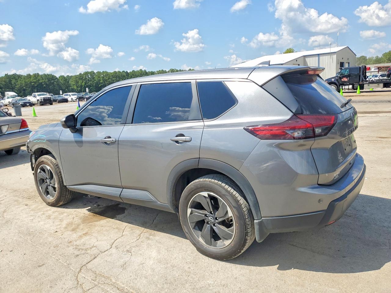 2024 Nissan Rogue Sv - Фото 2
