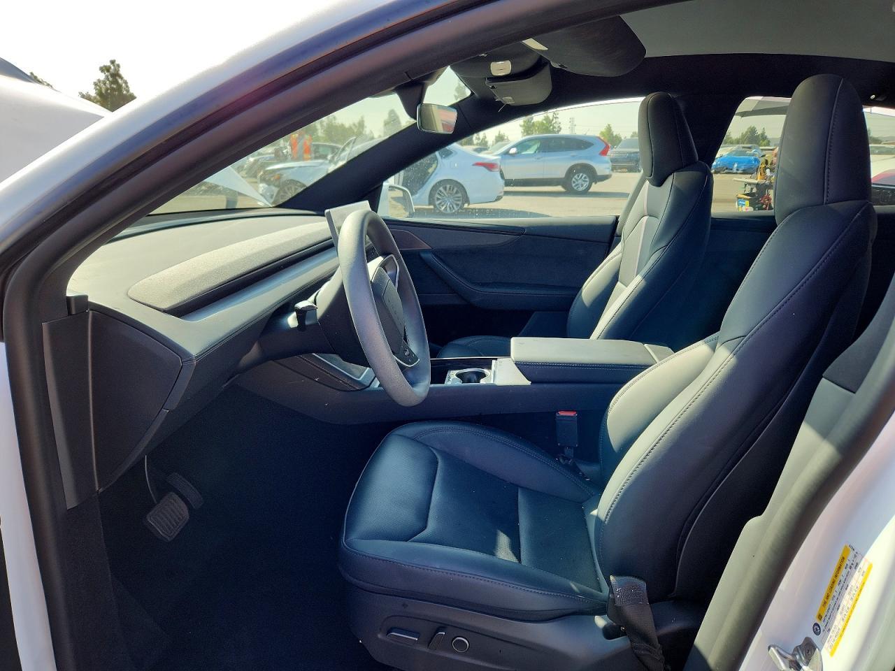 2026 Tesla Model Y - Фото 7