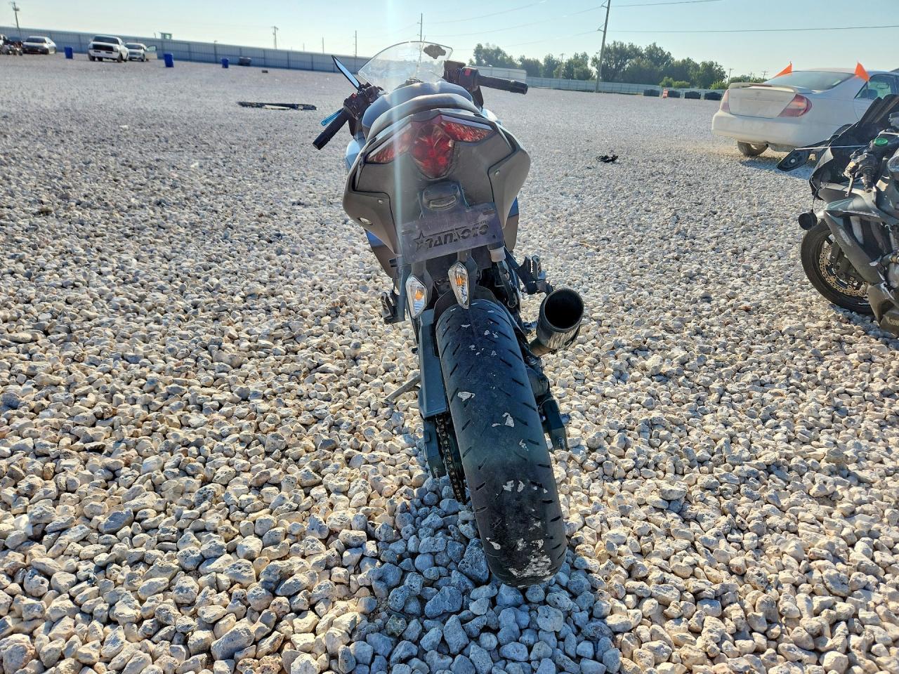 2025 Kawasaki Ex500 - Фото 4