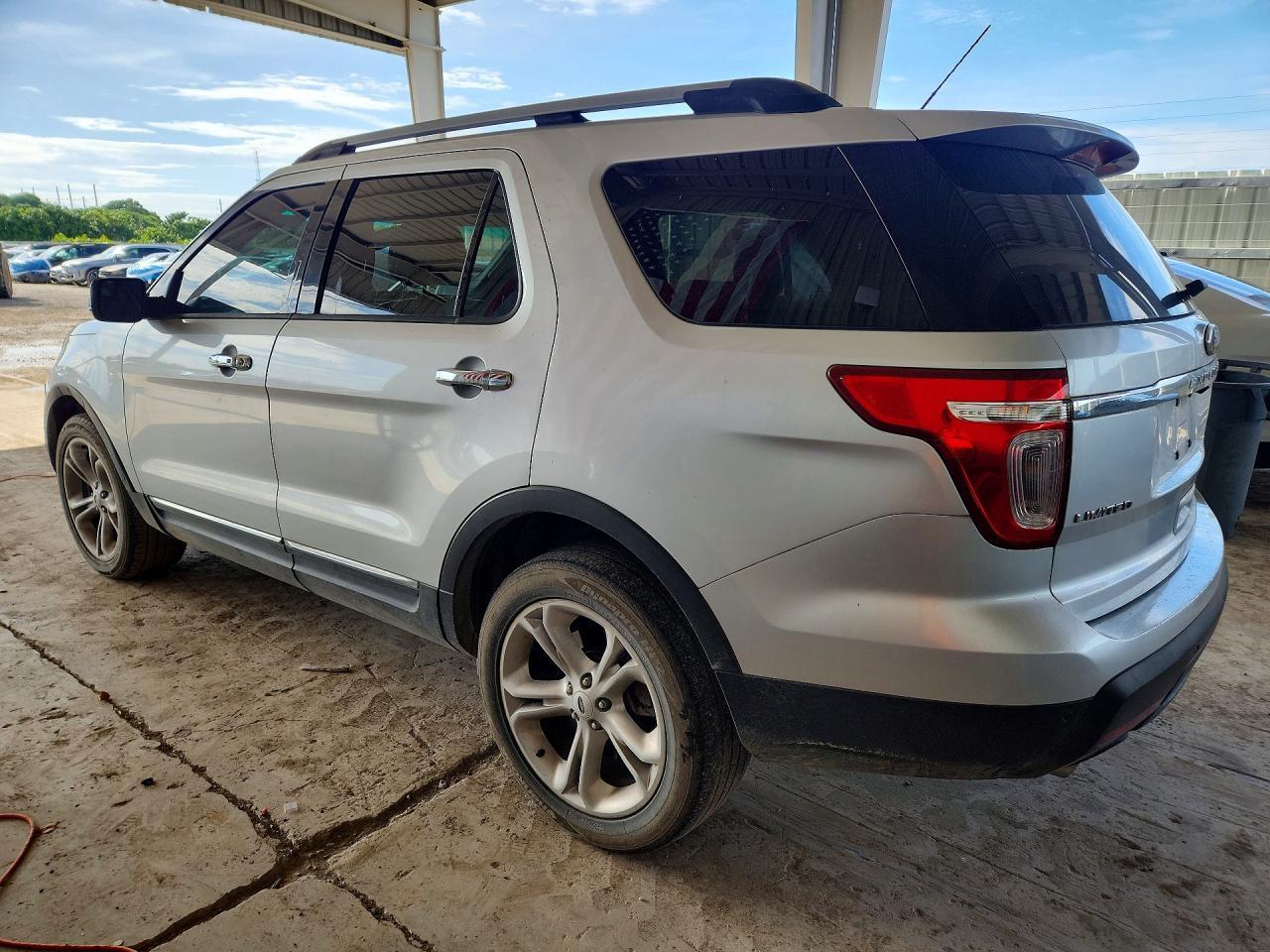 2013 Ford Explorer Limited - Image 2