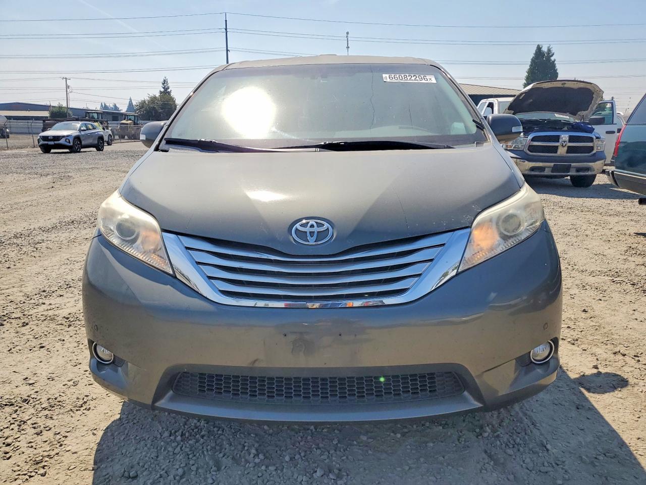 2013 Toyota Sienna Limited 7-Passenger - Фото 5