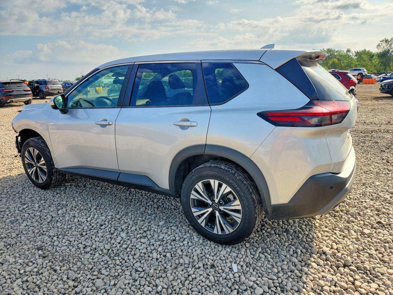 2023 Nissan Rogue Sv - Image 2
