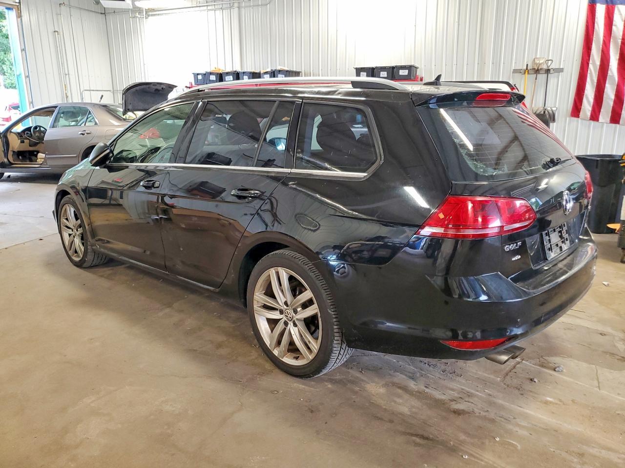 2015 Volkswagen Golf Sportwagen Tdi S - Фото 2